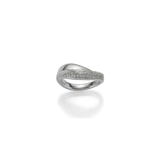 Woman's ring with cubic zirconia